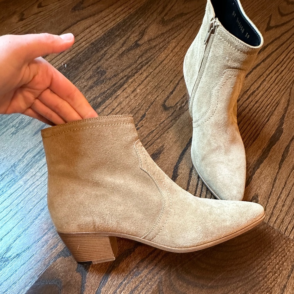Saint Laurent Wyatt Suede Ankle boots